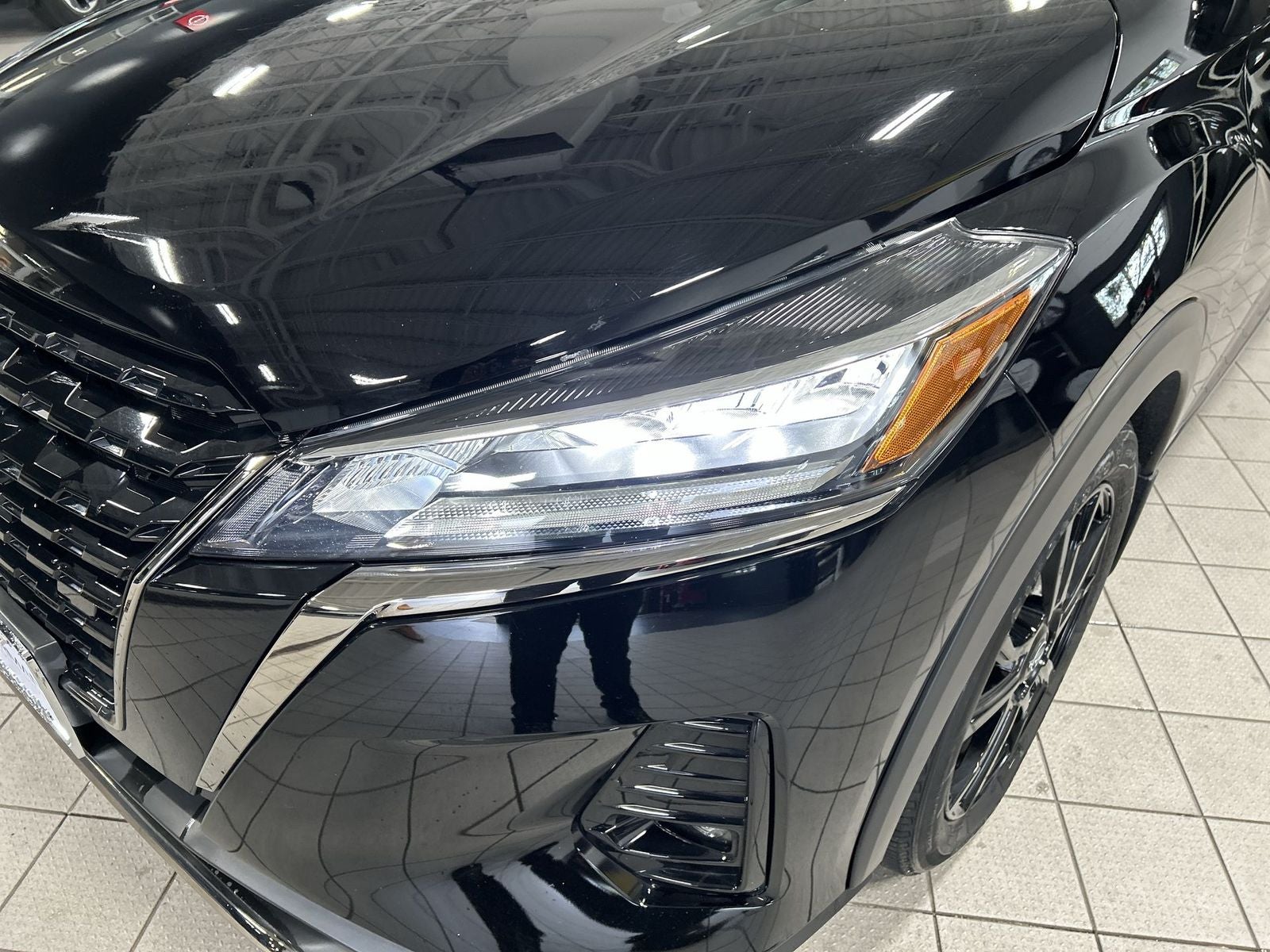 2022 Nissan Kicks SR