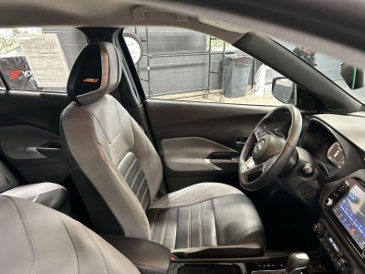 2022 Nissan Kicks SR