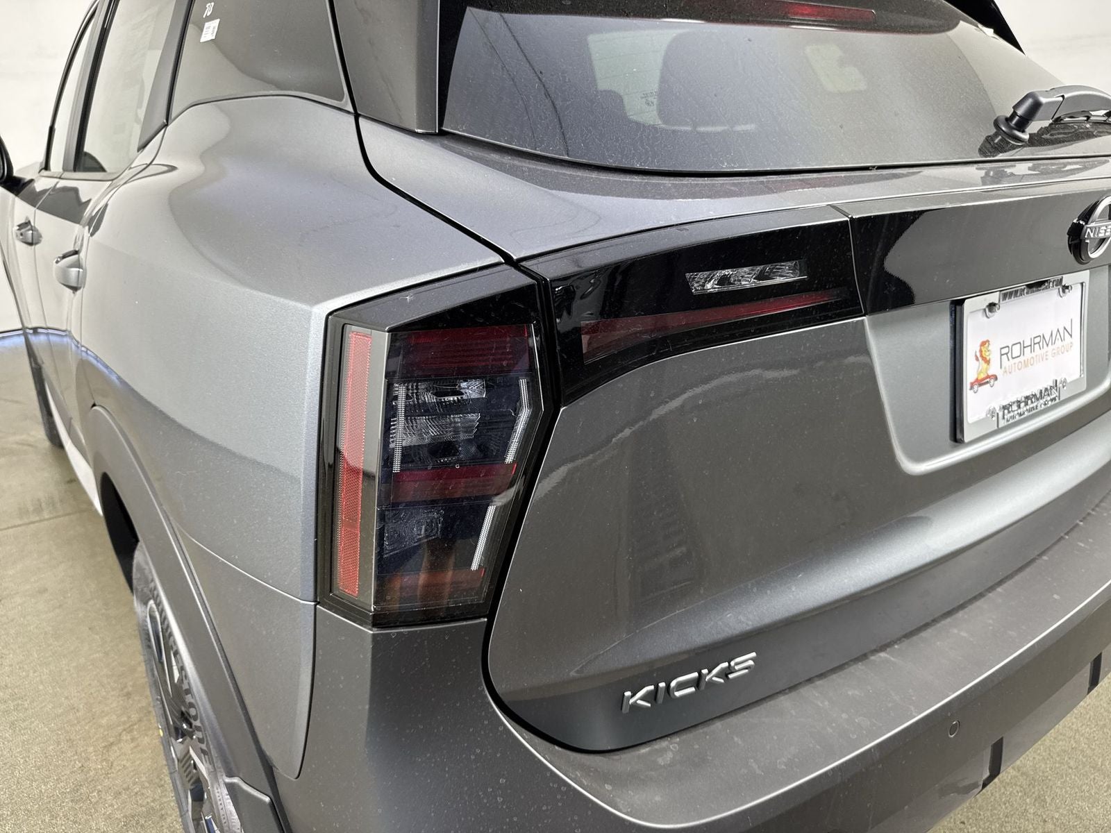 2025 Nissan Kicks SV