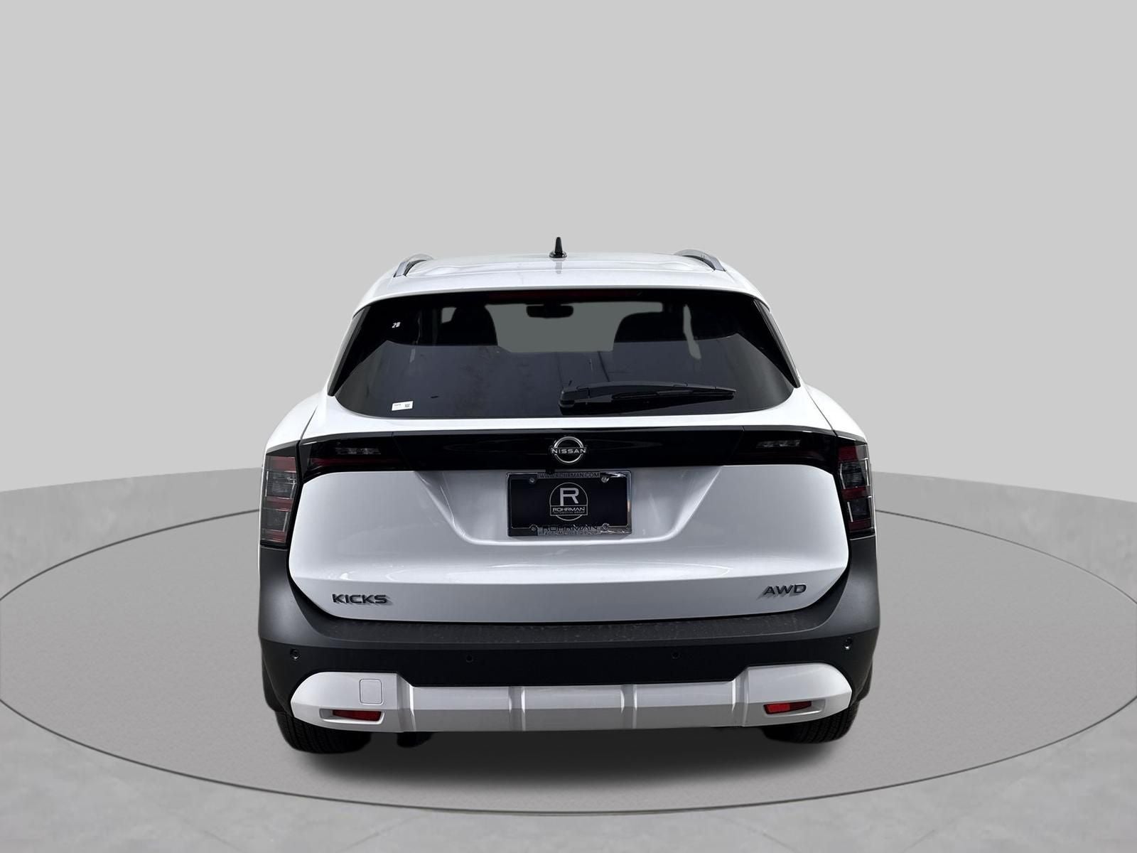 2026 Nissan Kicks SV