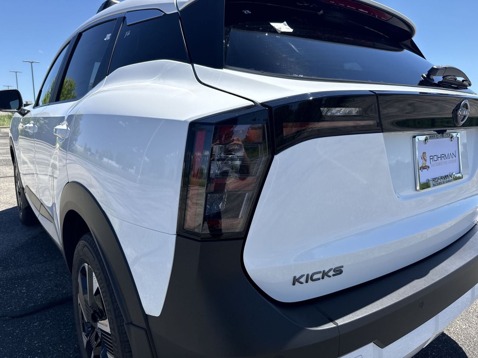 2026 Nissan Kicks SV