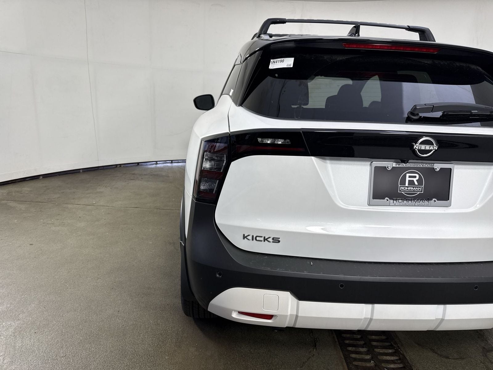 2026 Nissan Kicks SV