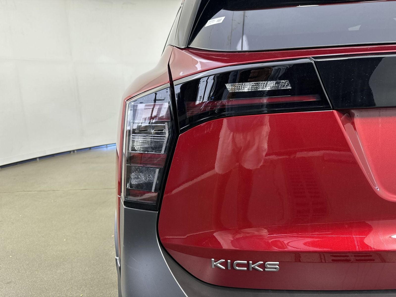 2026 Nissan Kicks SR AWD