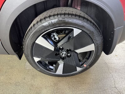 2026 Nissan Kicks SR AWD