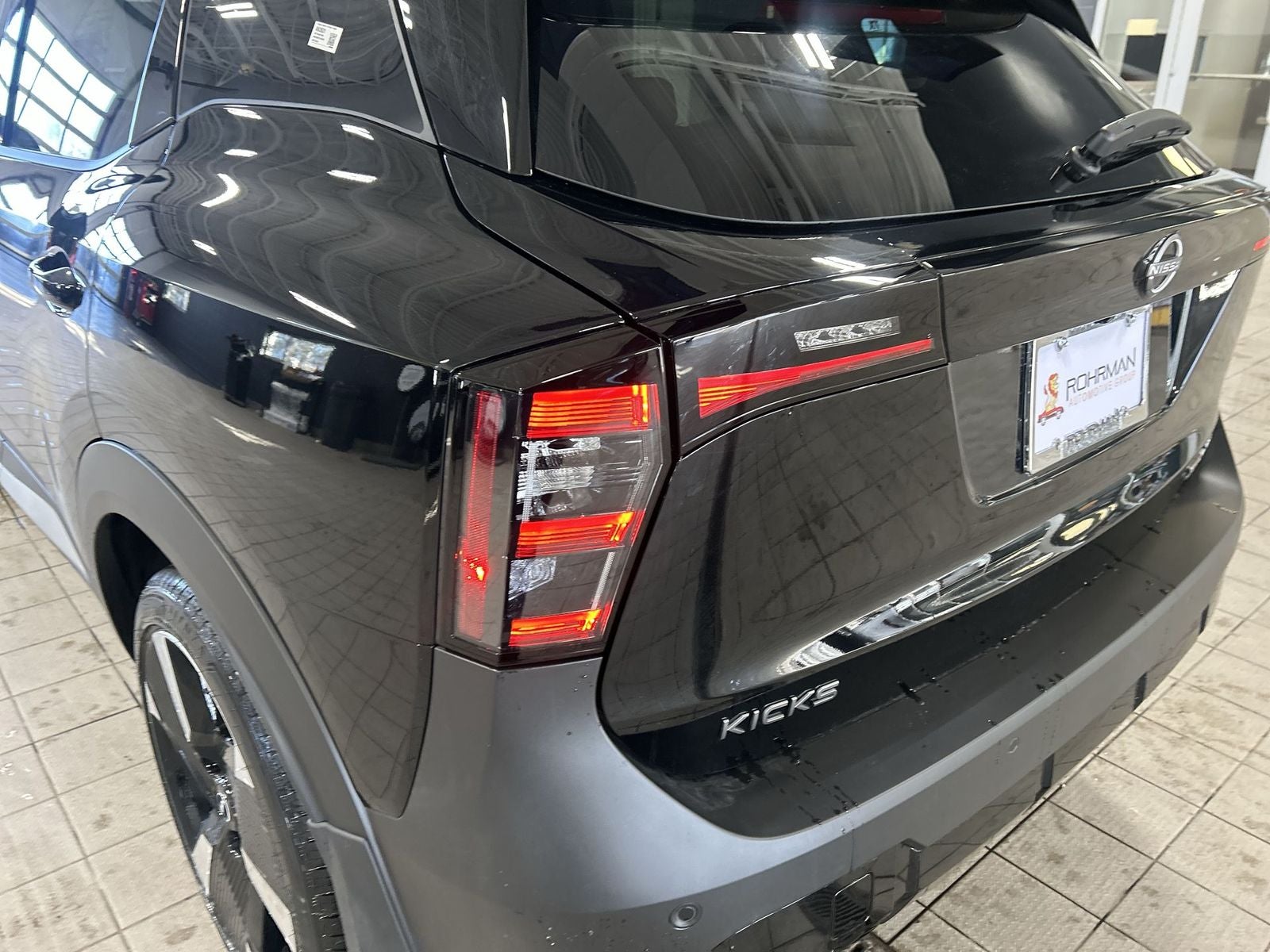 2026 Nissan Kicks SR