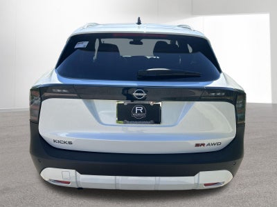 2026 Nissan Kicks SR