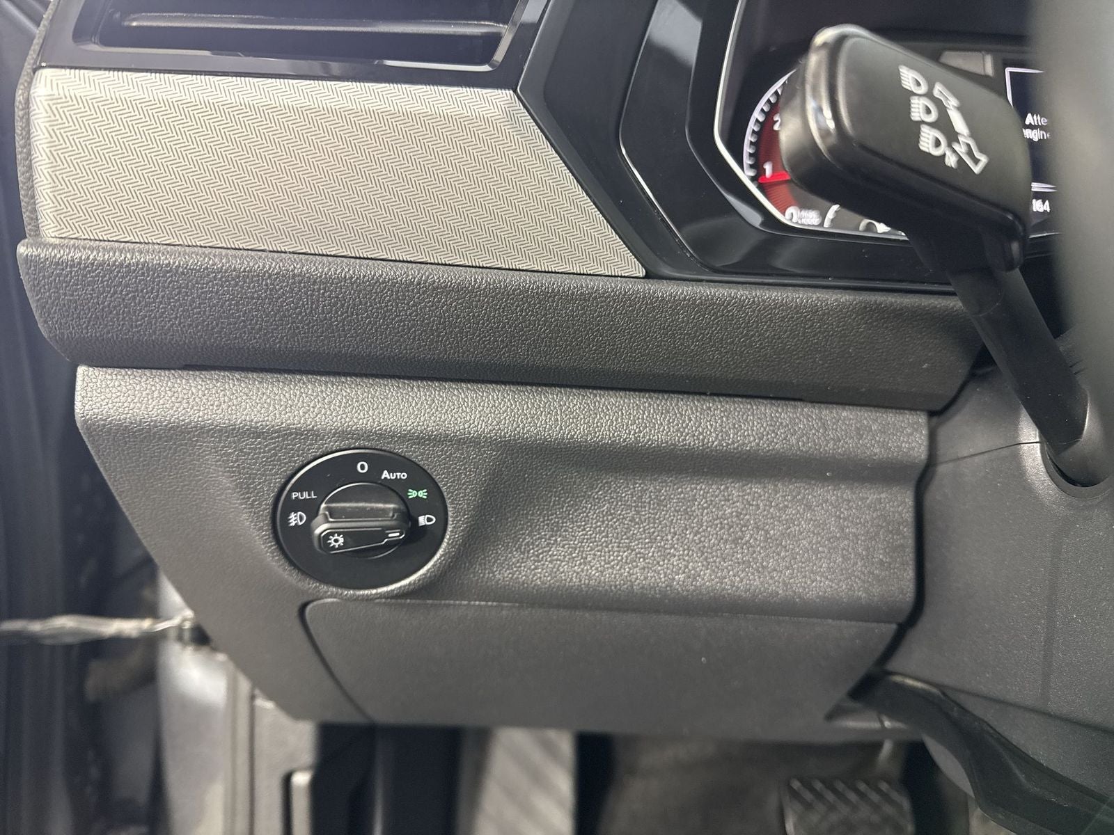 2019 Volkswagen Jetta R-Line