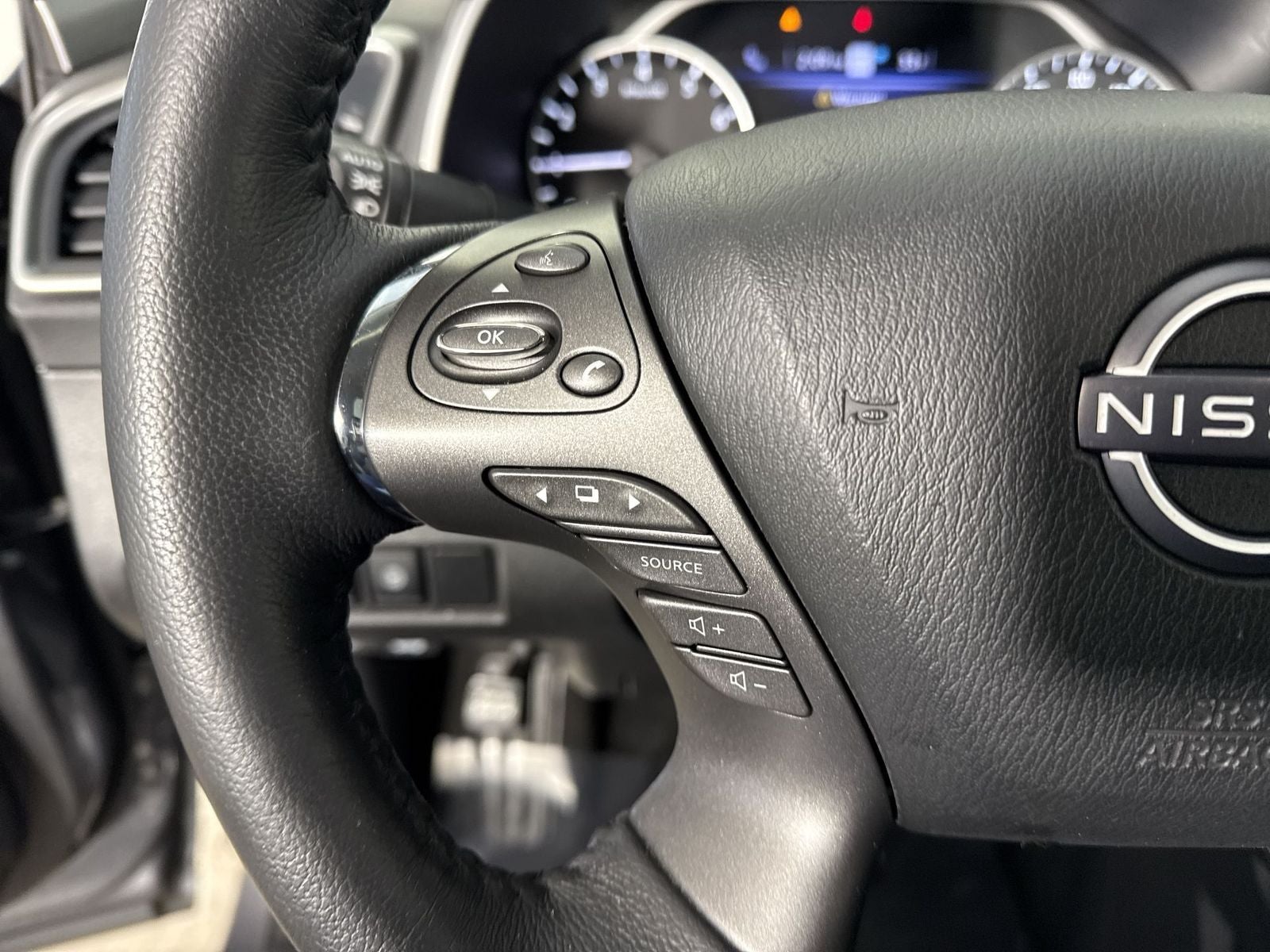 2023 Nissan Murano SL