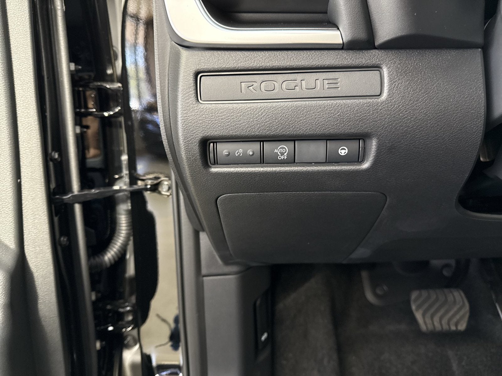 2027 Nissan Rogue SV