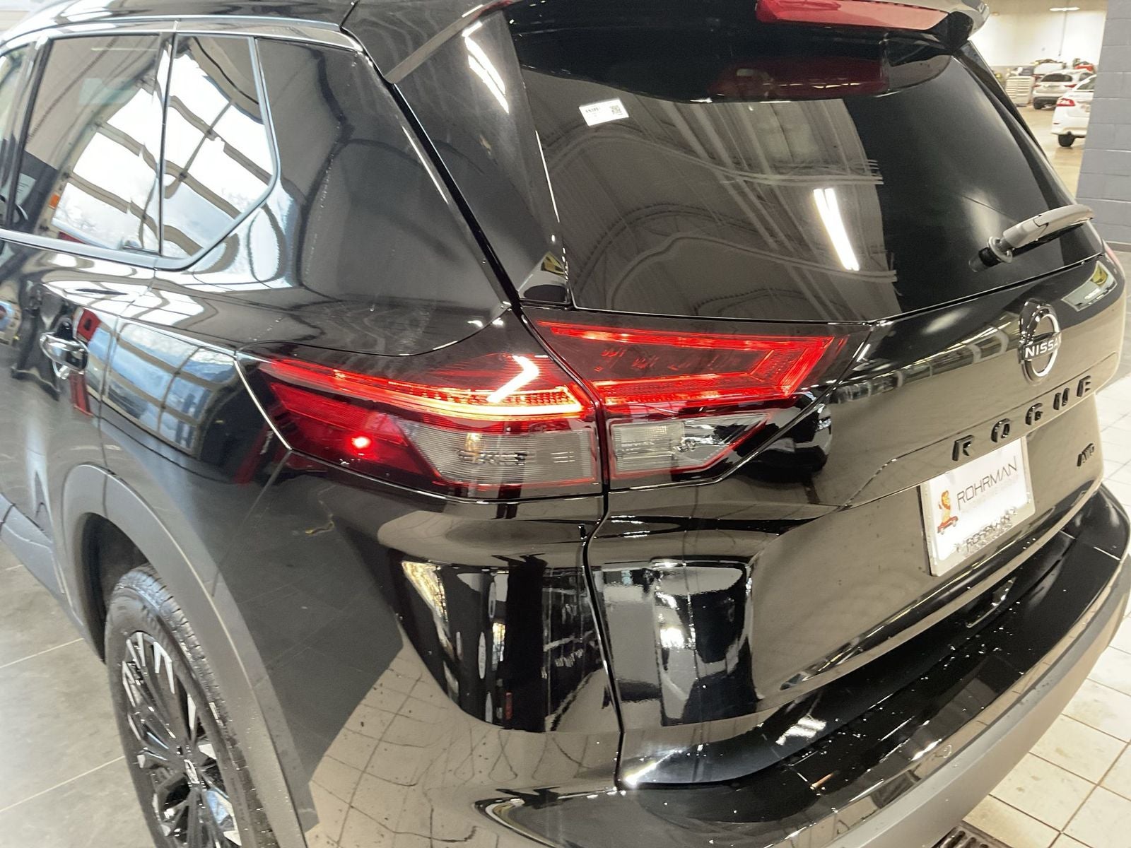 2026 Nissan Rogue Dark Armor