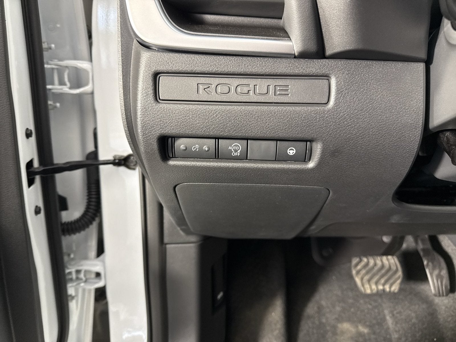 2027 Nissan Rogue SV