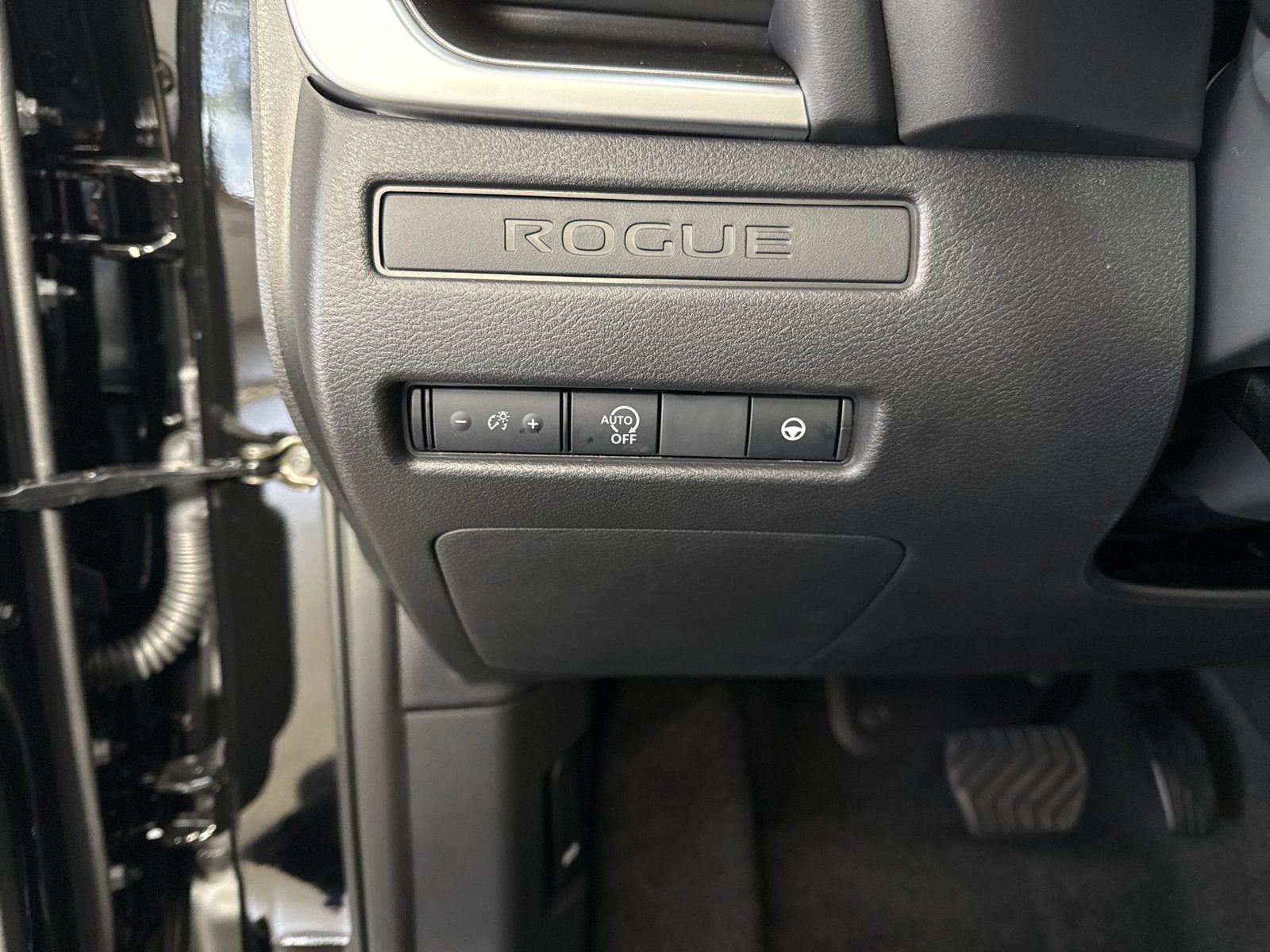 2027 Nissan Rogue SV