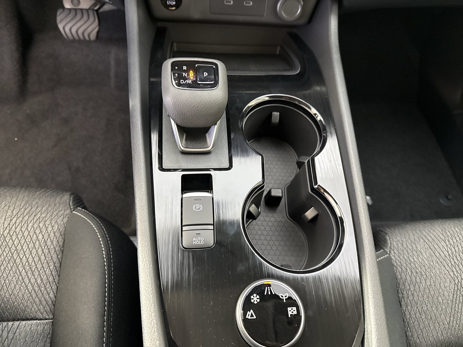2027 Nissan Rogue SV
