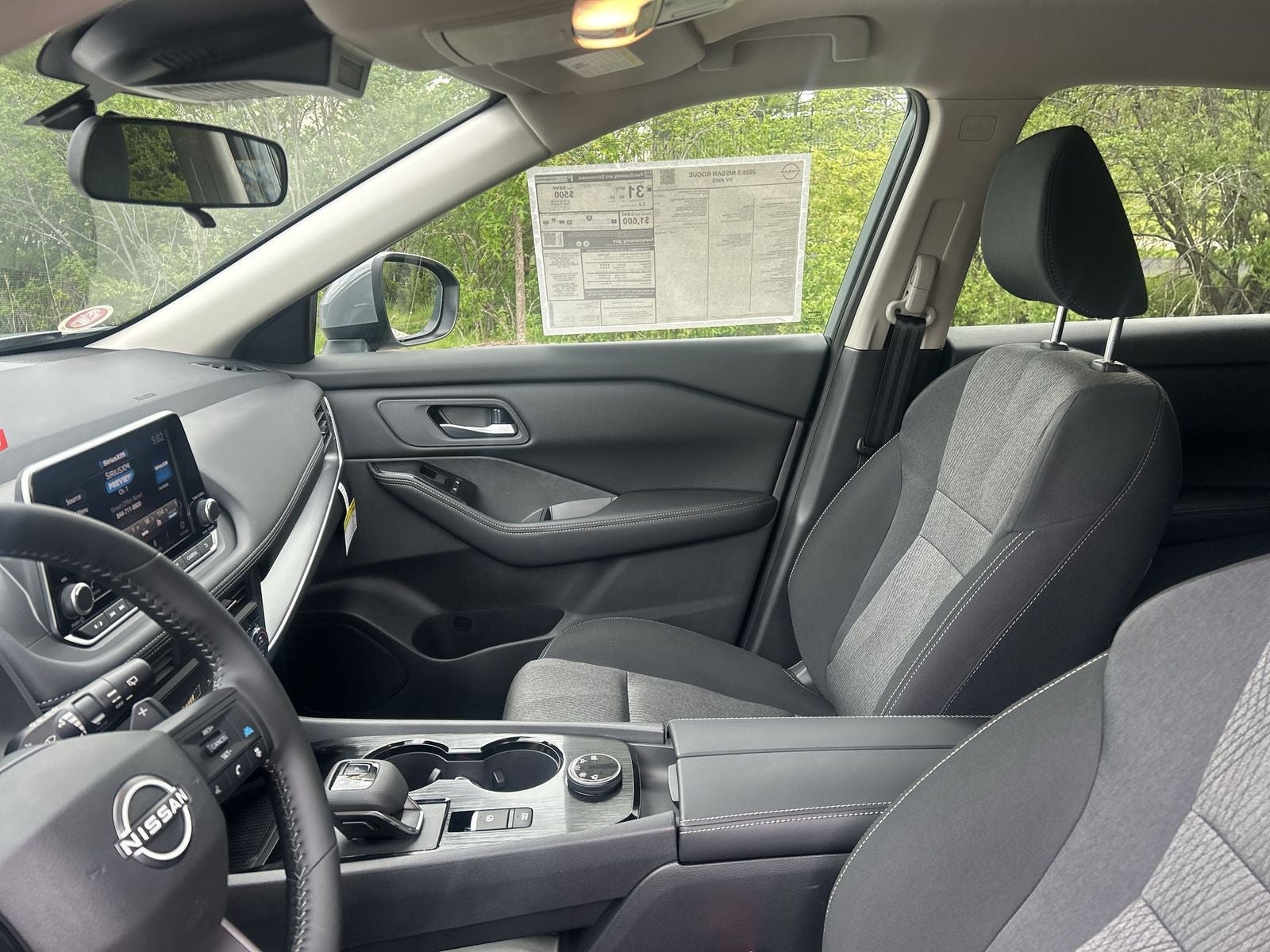 2026 Nissan Rogue SV