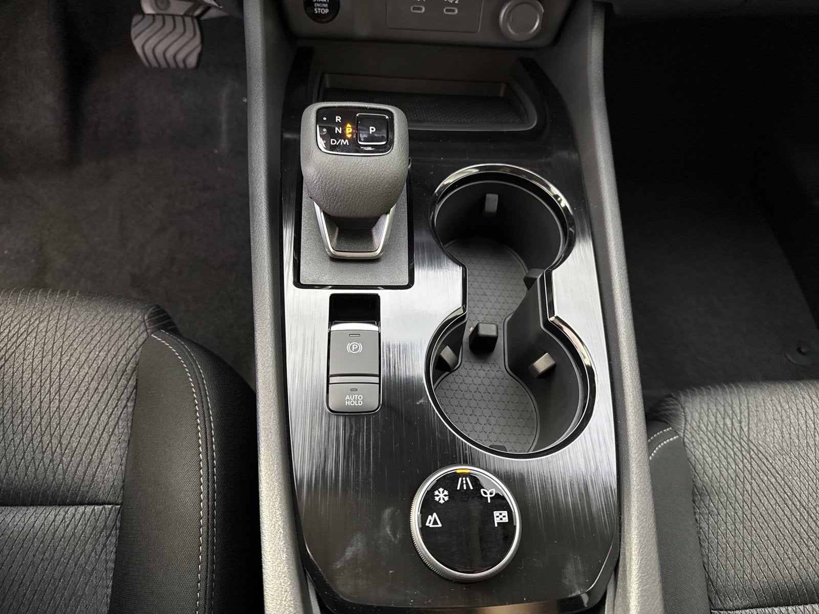 2027 Nissan Rogue SV