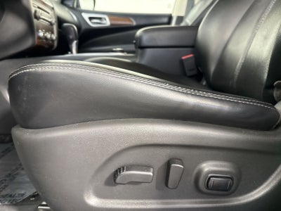 2017 Nissan Pathfinder Platinum