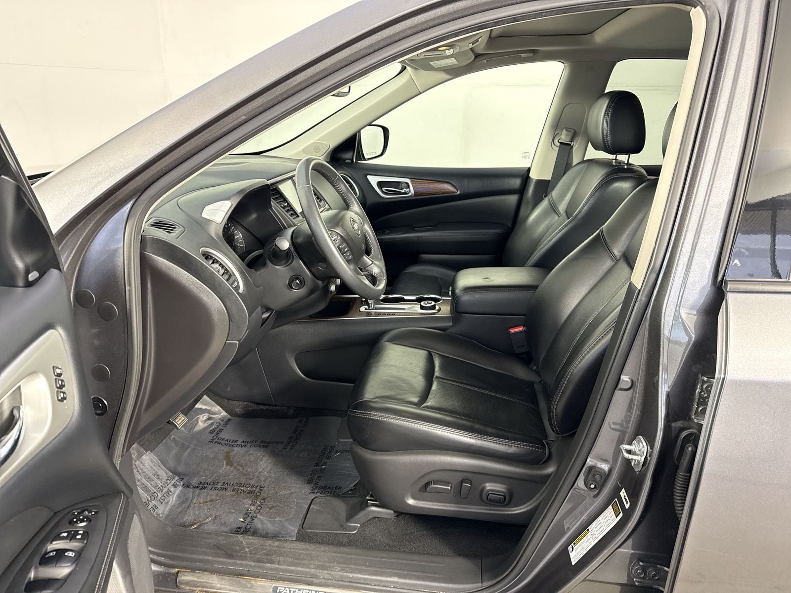 2017 Nissan Pathfinder Platinum