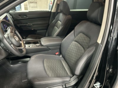 2026 Nissan Pathfinder S