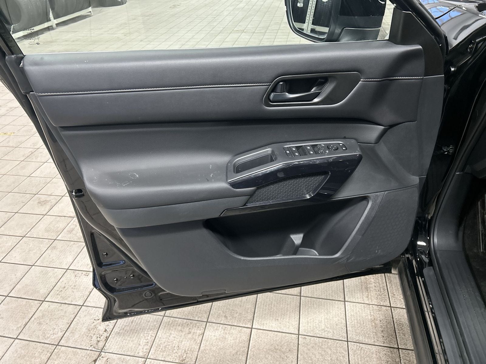 2026 Nissan Pathfinder S