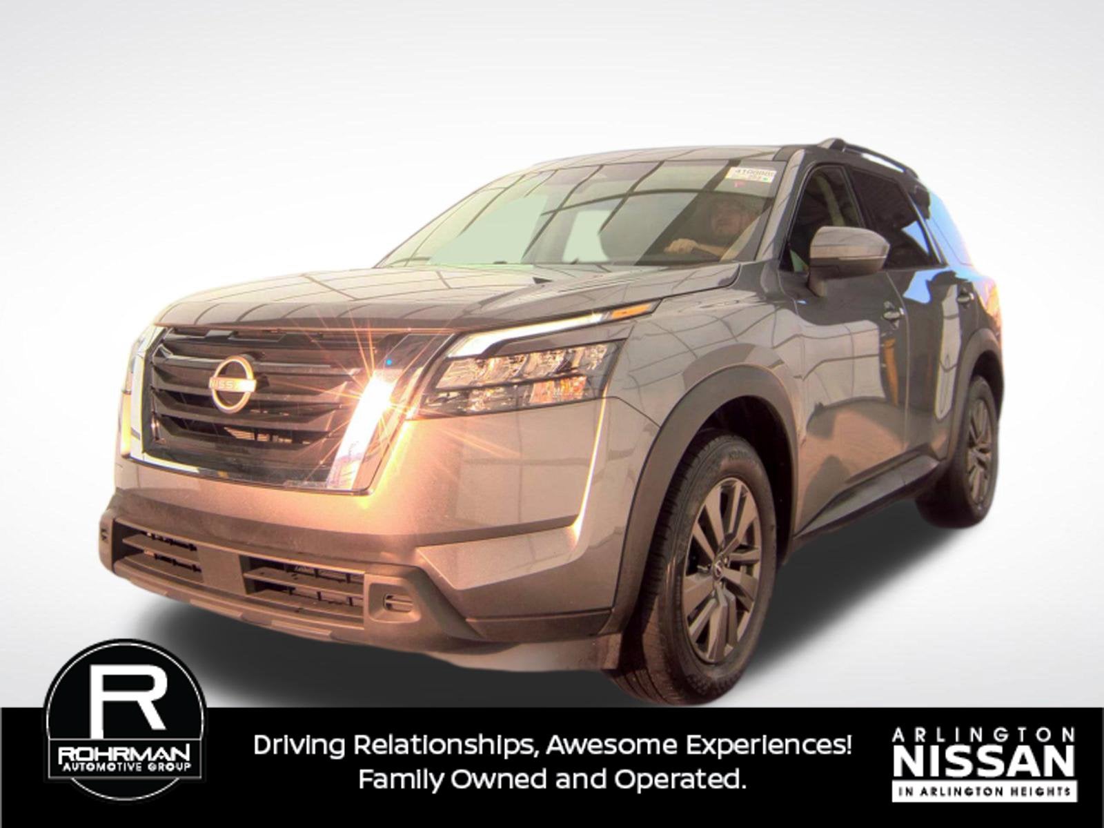 2025 Nissan Pathfinder SV