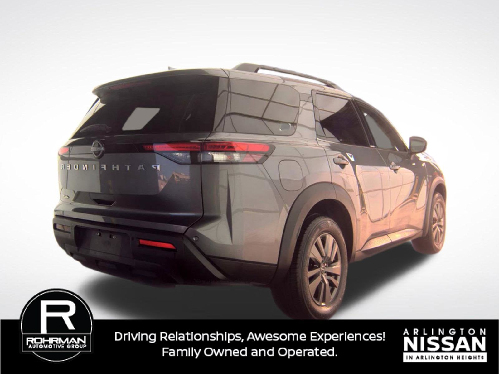 2025 Nissan Pathfinder SV