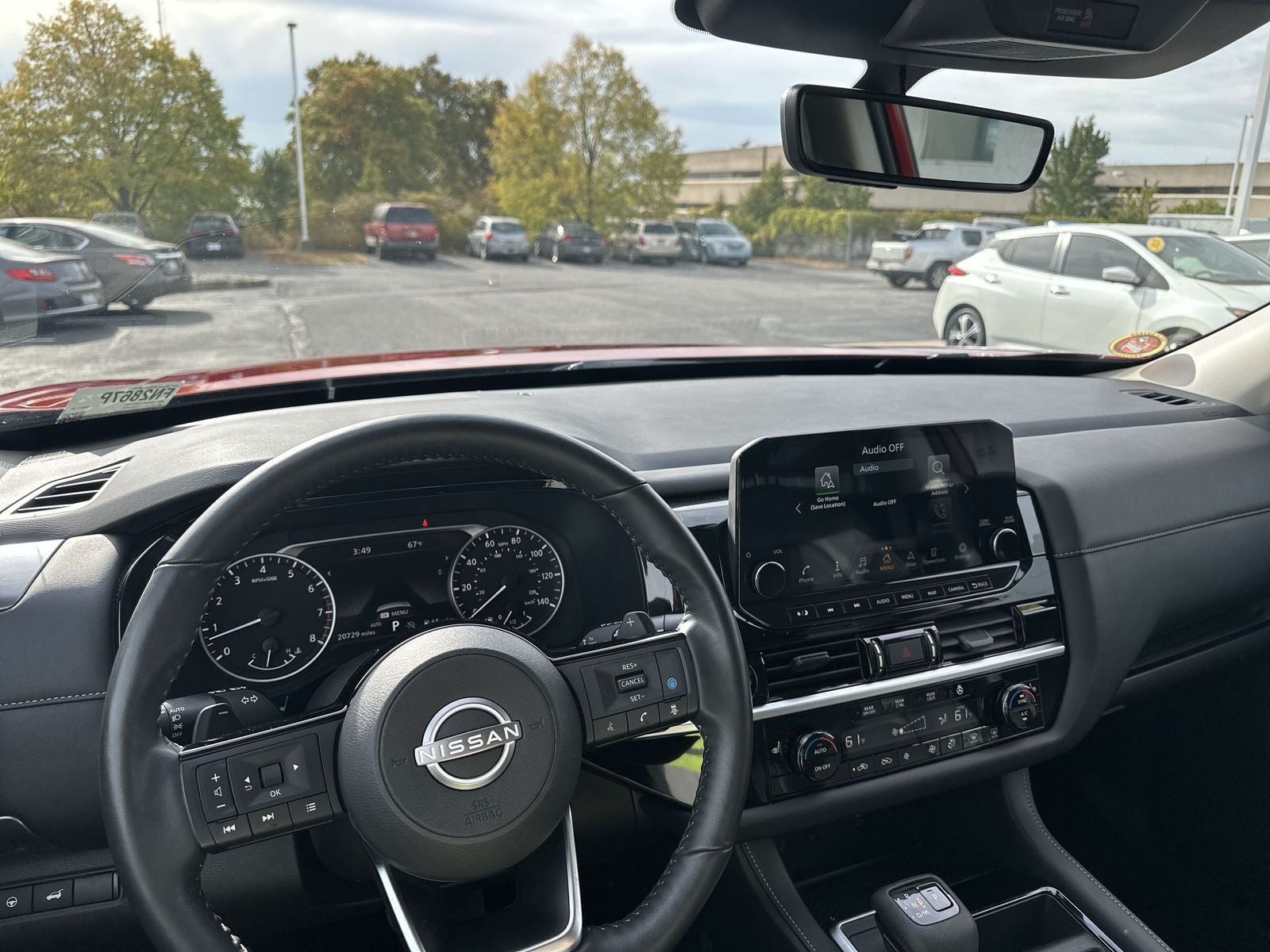 2024 Nissan Pathfinder SL