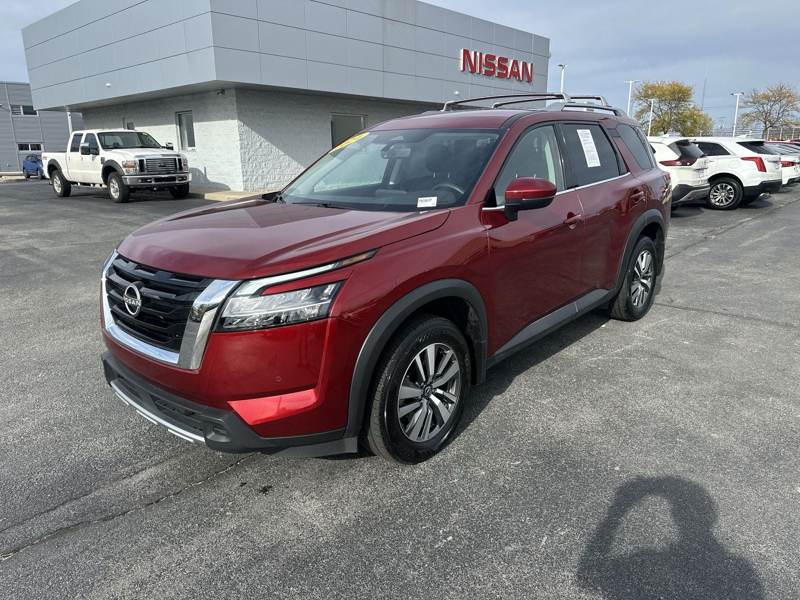 2024 Nissan Pathfinder SL