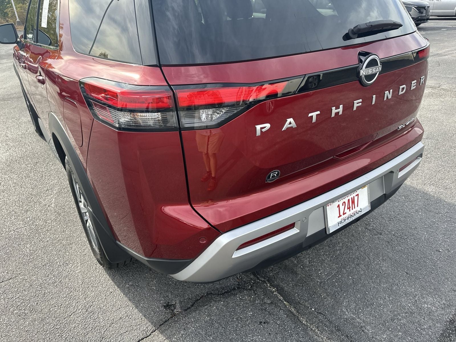 2024 Nissan Pathfinder SL