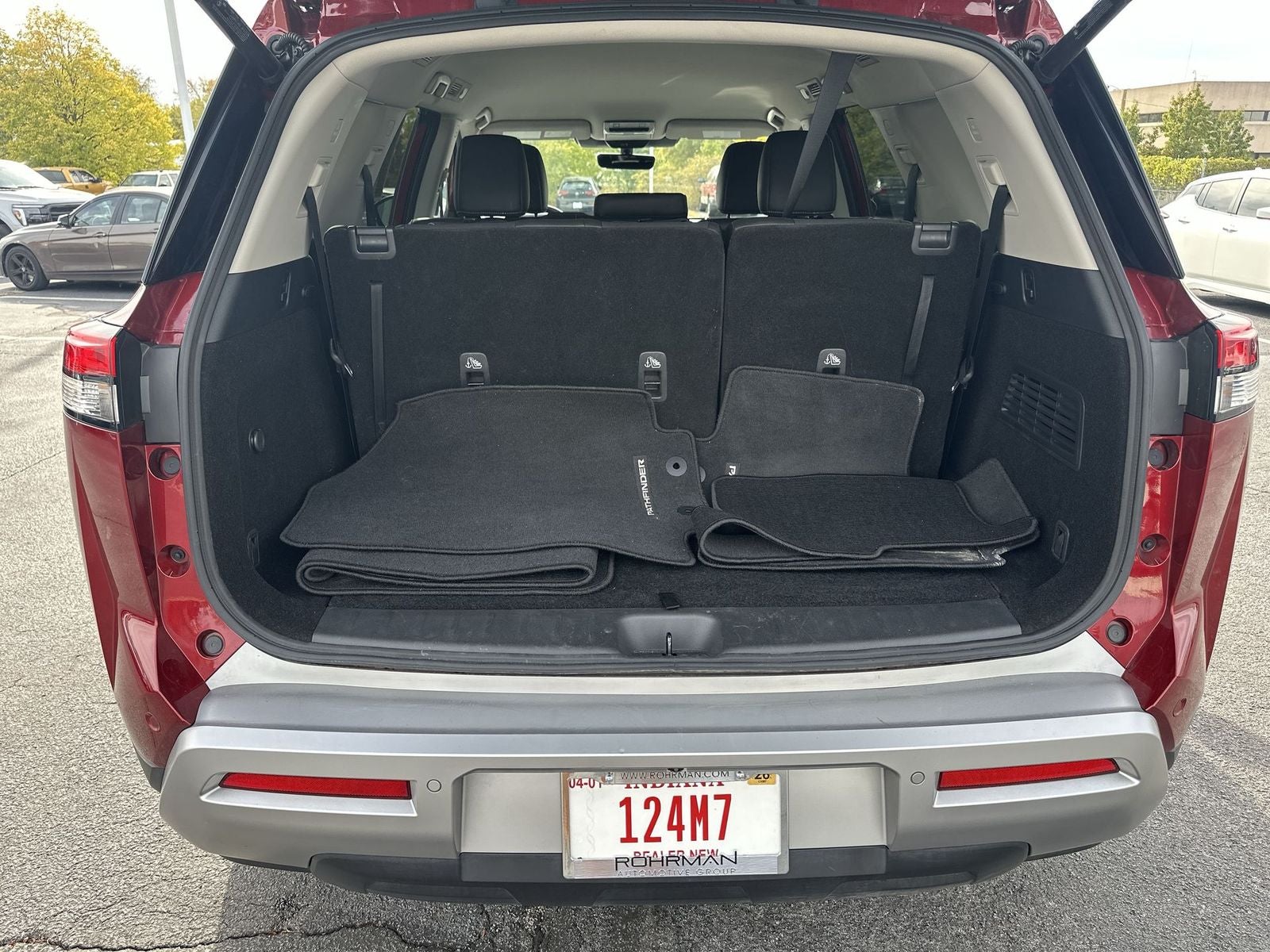 2024 Nissan Pathfinder SL