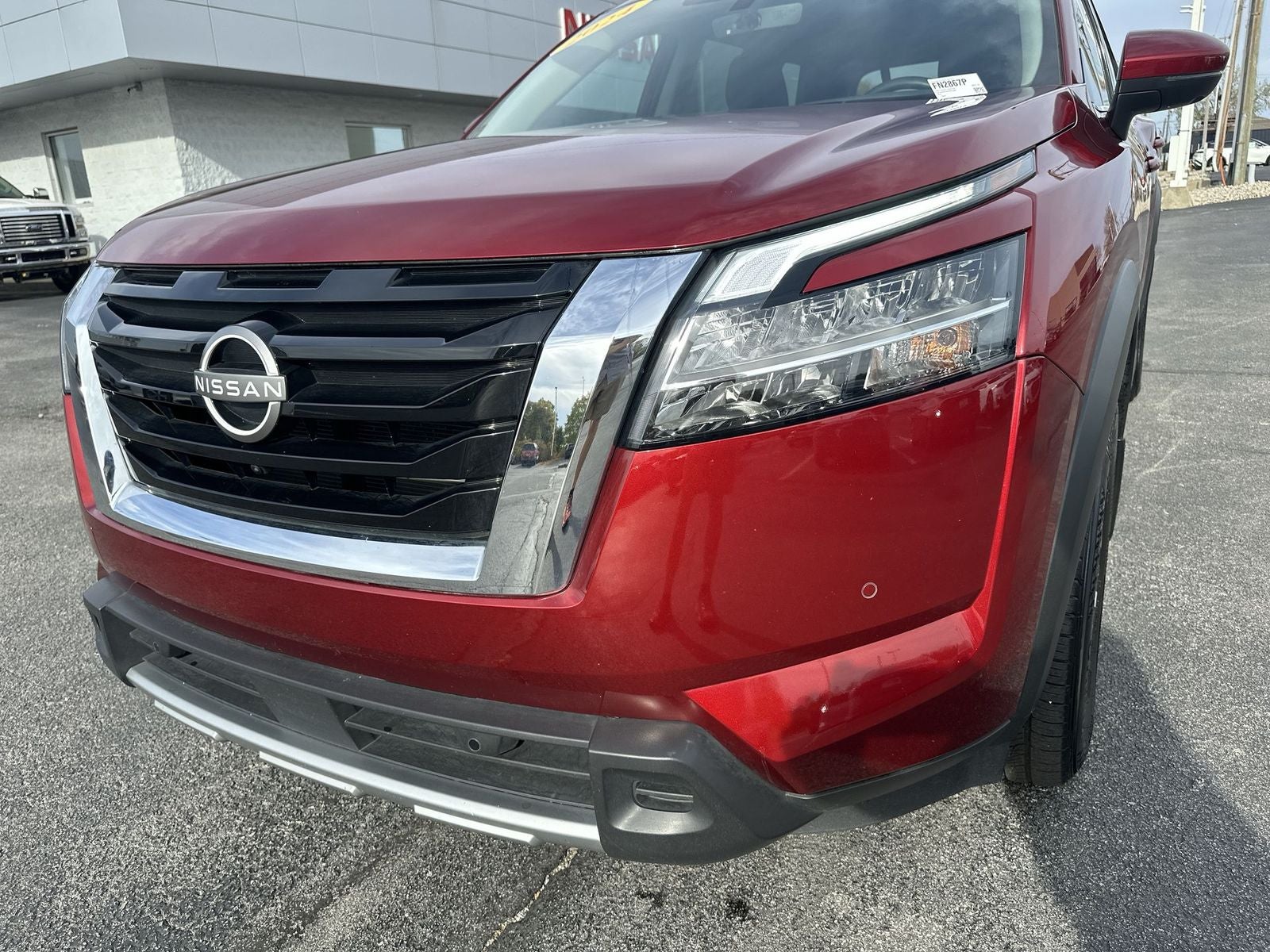 2024 Nissan Pathfinder SL