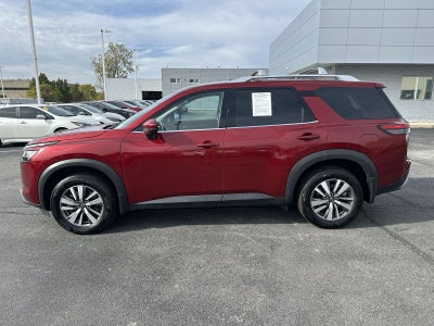 2024 Nissan Pathfinder SL