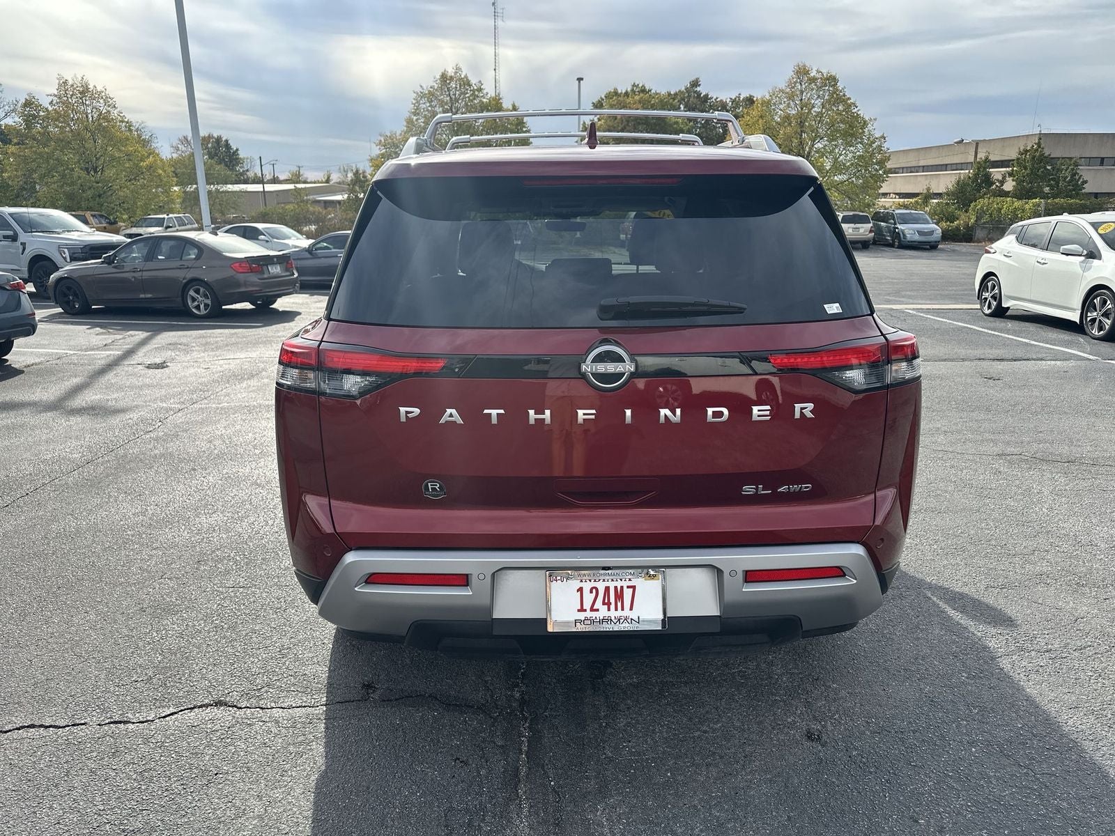 2024 Nissan Pathfinder SL
