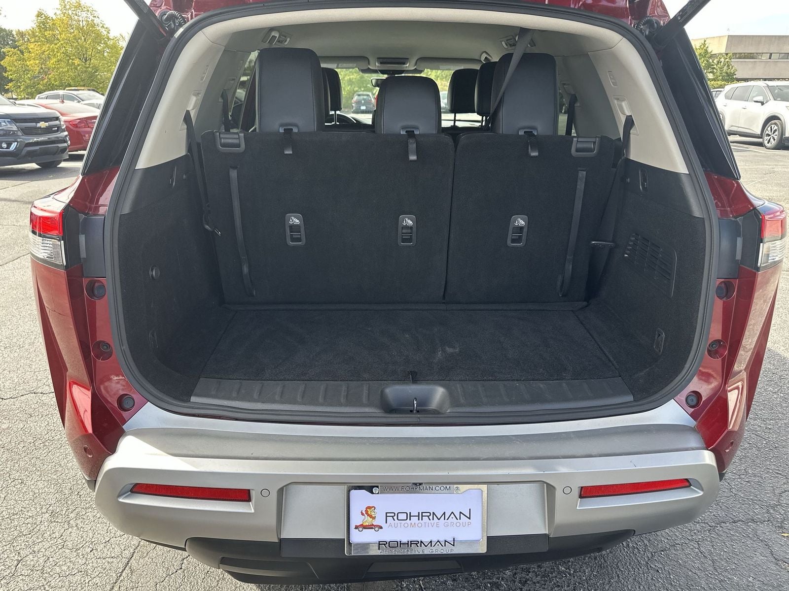 2023 Nissan Pathfinder SL