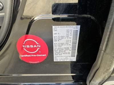 2025 Nissan Pathfinder SL