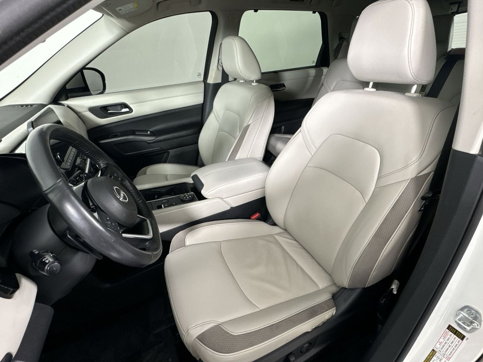 2022 Nissan Pathfinder SL 4WD