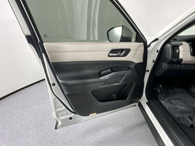 2022 Nissan Pathfinder SL 4WD