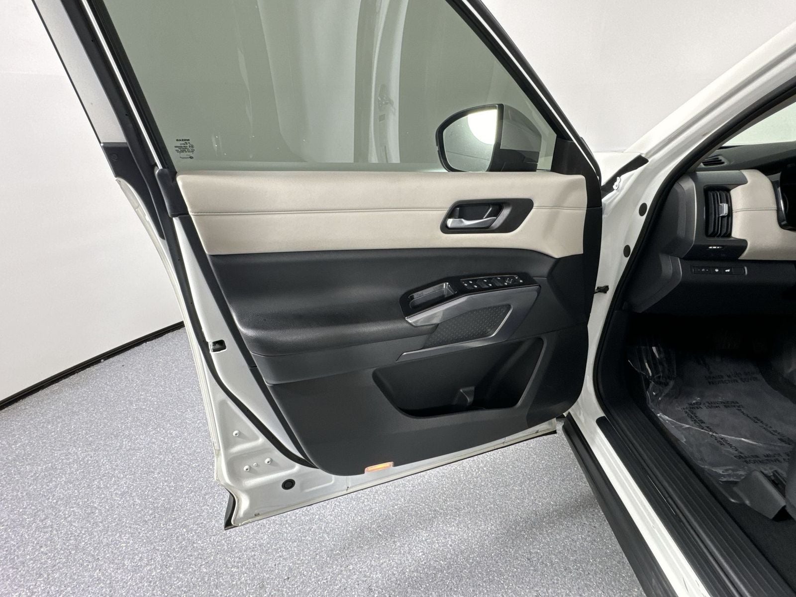 2022 Nissan Pathfinder SL 4WD