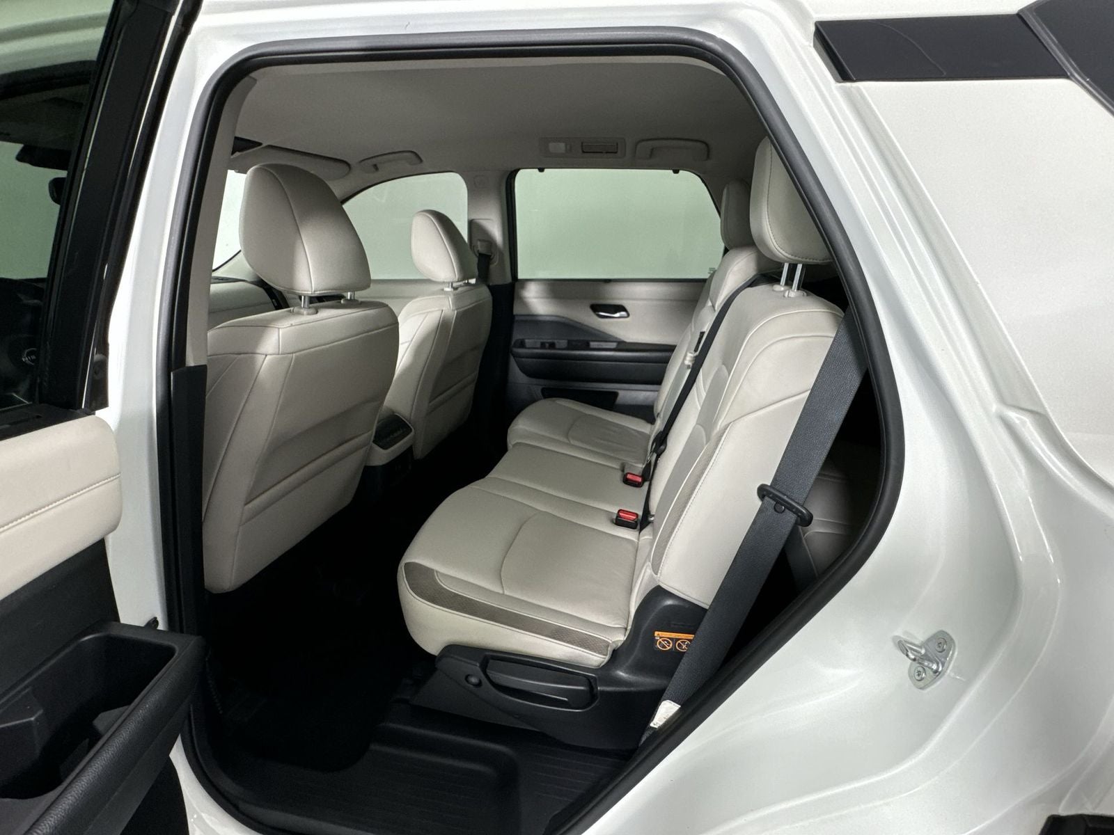 2022 Nissan Pathfinder SL 4WD