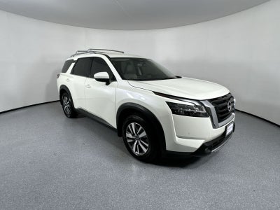 2022 Nissan Pathfinder SL 4WD