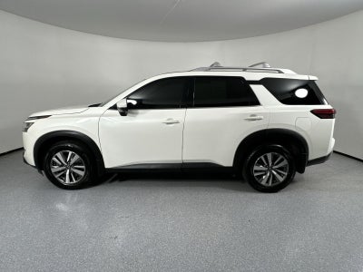 2022 Nissan Pathfinder SL 4WD