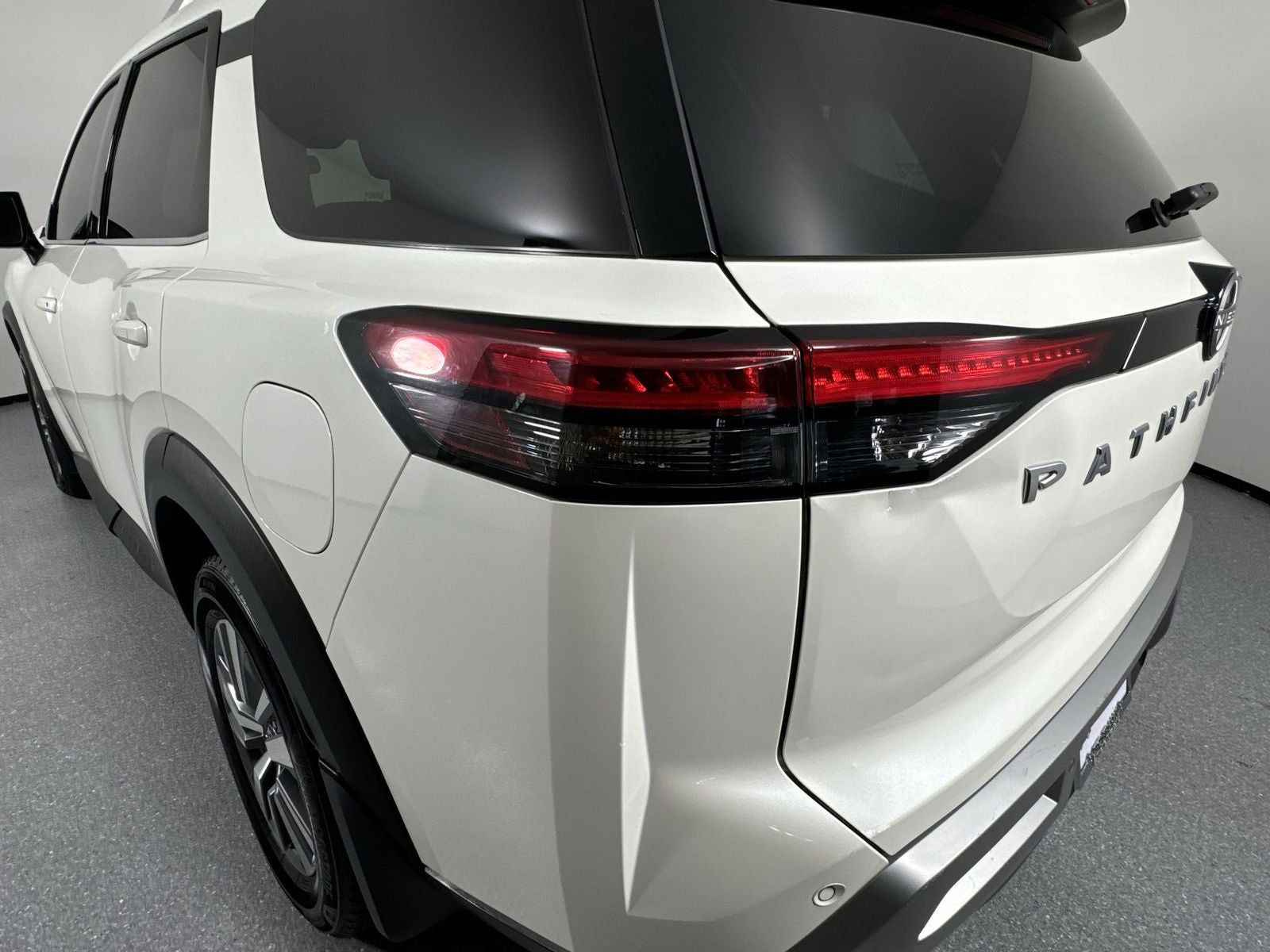 2022 Nissan Pathfinder SL 4WD