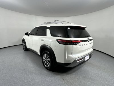 2022 Nissan Pathfinder SL 4WD