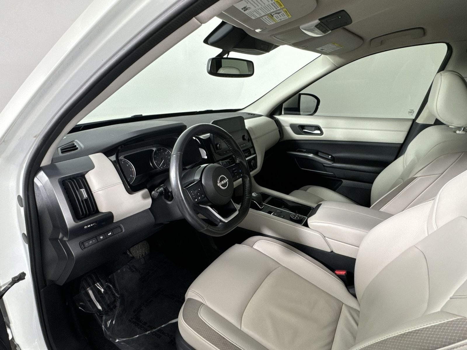 2022 Nissan Pathfinder SL 4WD