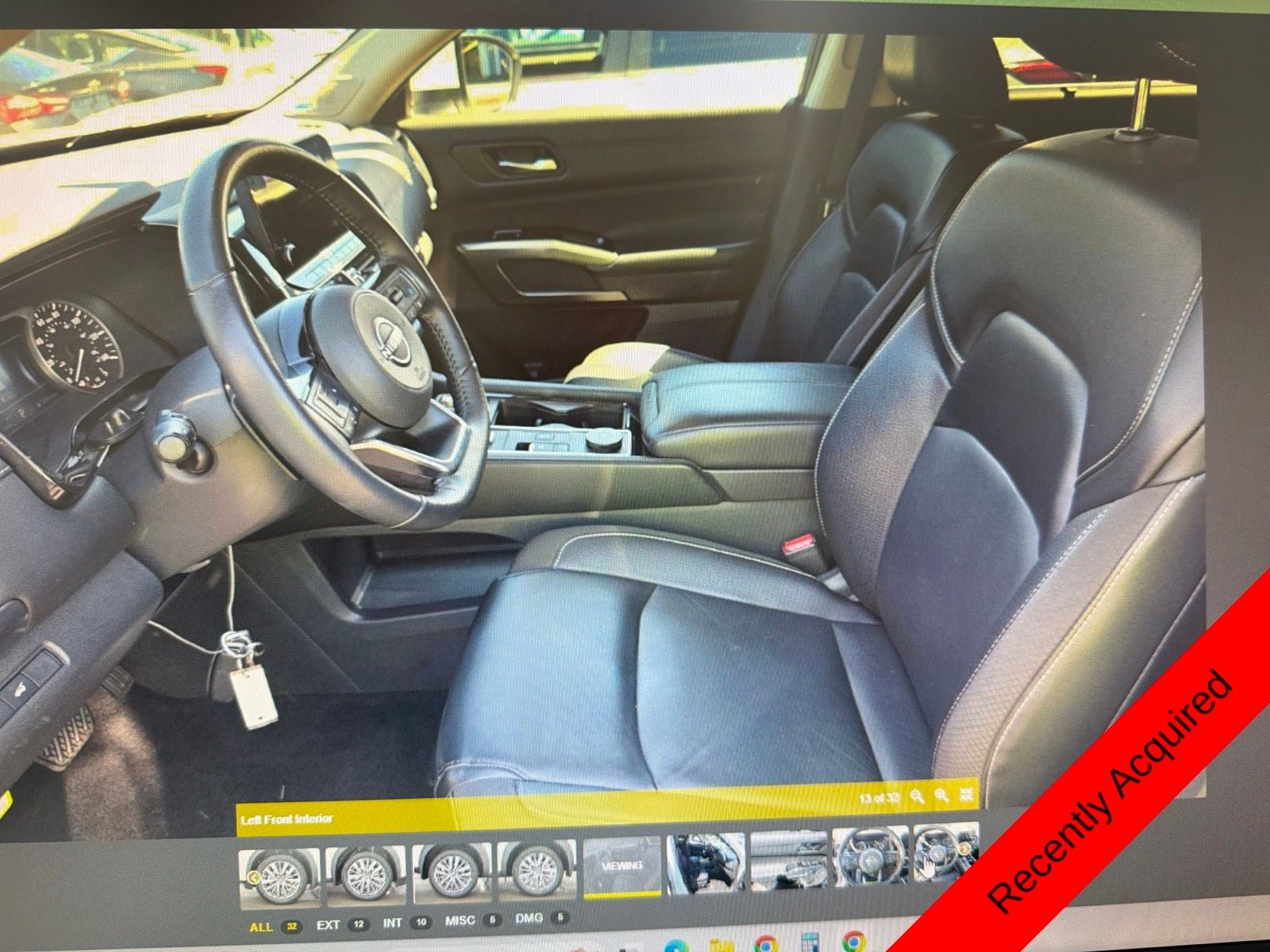 2023 Nissan Pathfinder SL