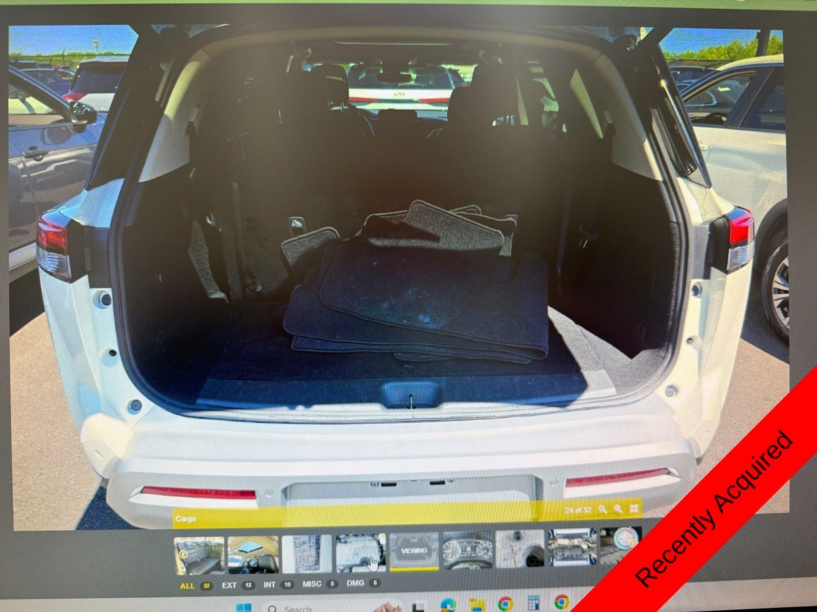 2023 Nissan Pathfinder SL