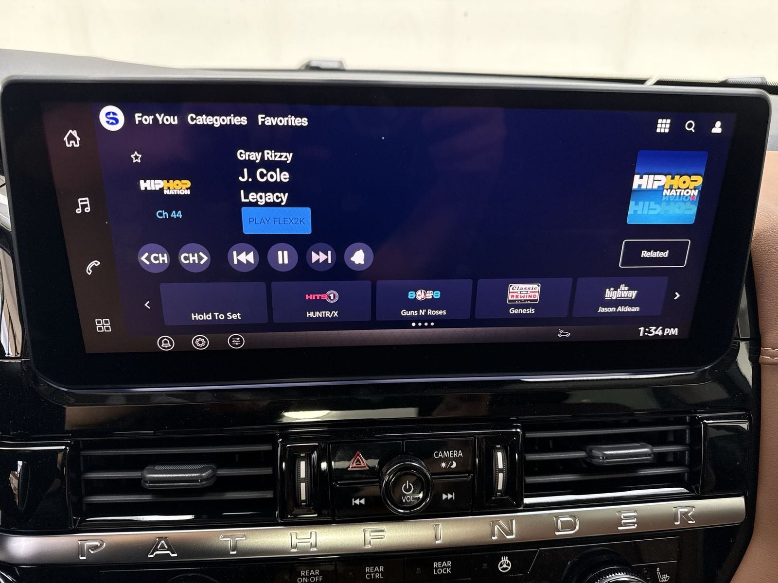 2026 Nissan Pathfinder Platinum