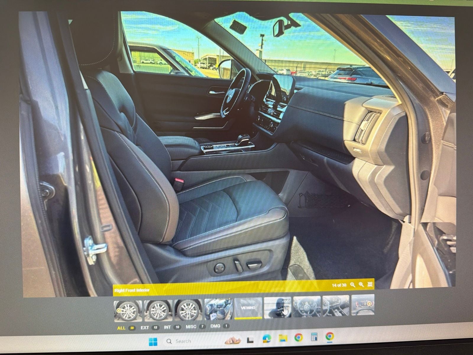 2025 Nissan Pathfinder Platinum