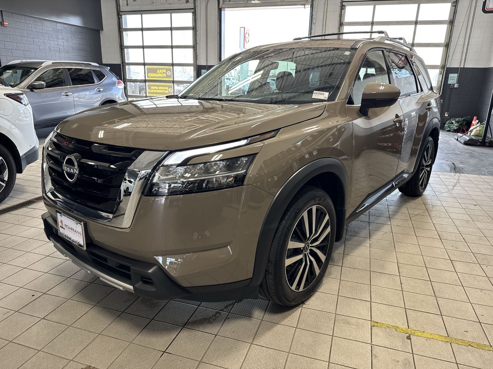 2024 Nissan Pathfinder Platinum