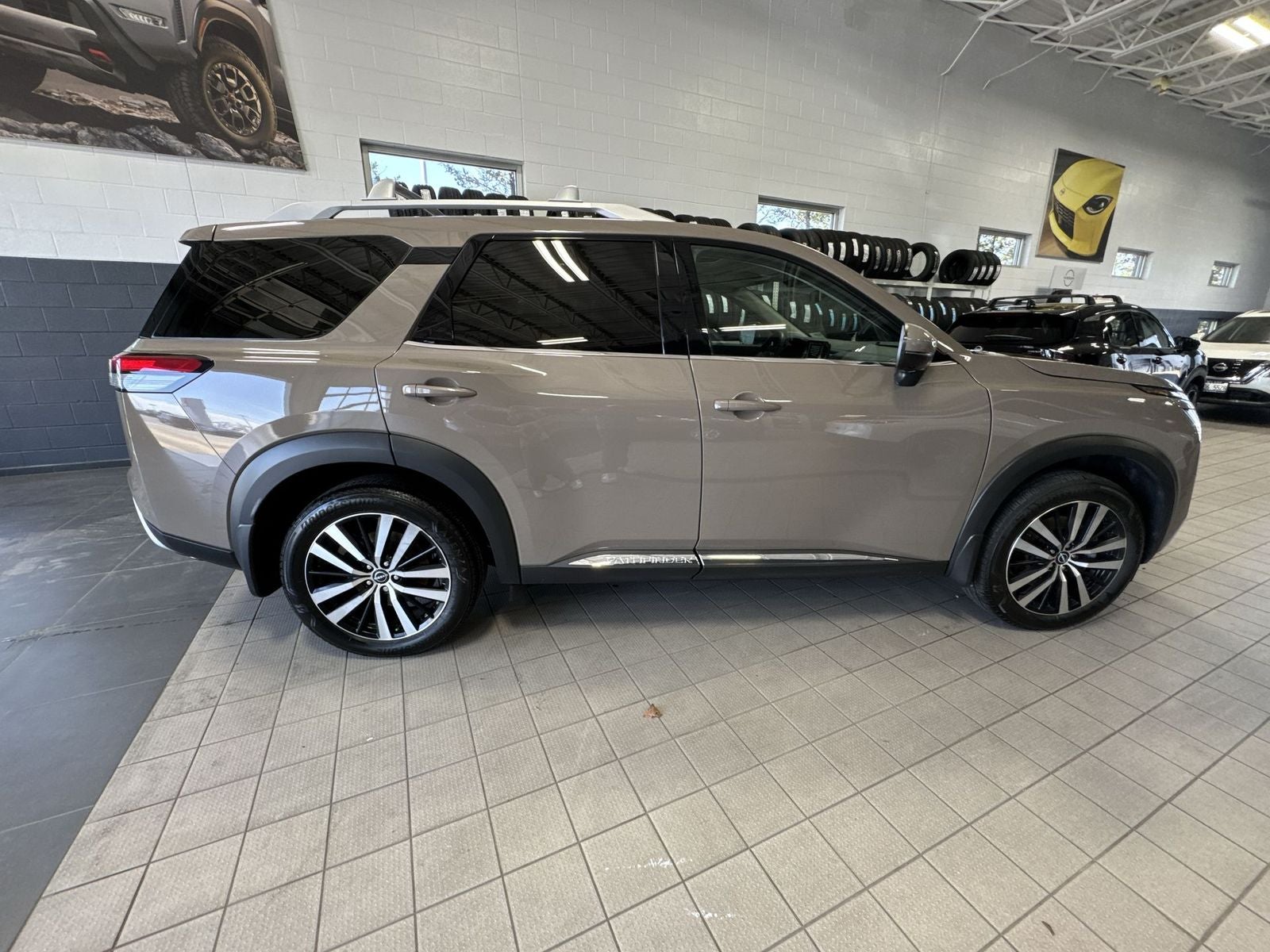 2024 Nissan Pathfinder Platinum
