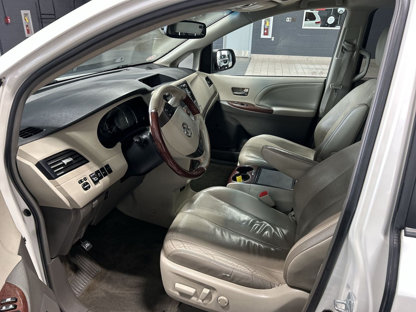 2012 Toyota Sienna Limited 7 Passenger